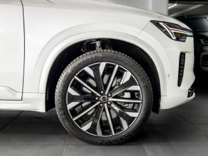 Volvo XC90 T8 Plug-In Hybrid AWD Plus Bright - Image 10