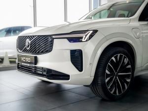Volvo XC90 T8 Plug-In Hybrid AWD Plus Bright - Image 14
