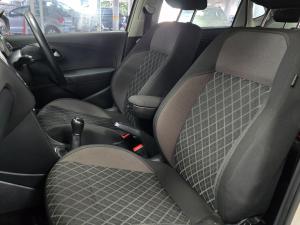Volkswagen Polo Vivo hatch 1.4 - Image 5