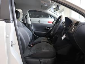 Volkswagen Polo Vivo hatch 1.6 Style - Image 12