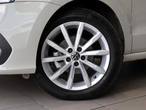 Volkswagen Polo Vivo hatch 1.6 Style - Image 5