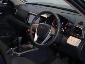 Mahindra XUV300 1.5TD W8 - Image 18