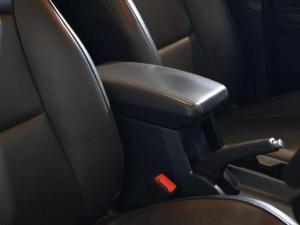 Mahindra XUV300 1.5TD W8 - Image 7
