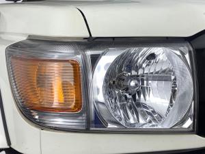 Toyota Landcruiser 76 4.5D V8 S/W - Image 4