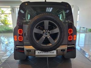Land Rover Defender 110 D250 X-Dynamic SE - Image 11