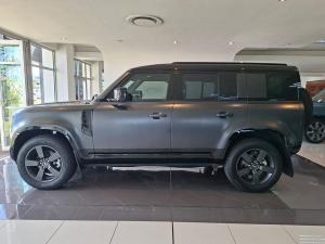 Land Rover Defender 110 D250 X-Dynamic SE - Image 14