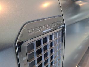 Land Rover Defender 110 D250 X-Dynamic SE - Image 15