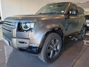 Land Rover Defender 110 D250 X-Dynamic SE - Image 16