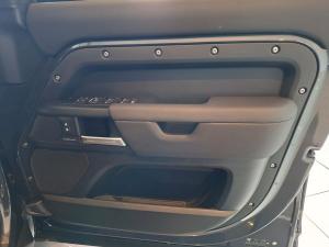 Land Rover Defender 110 D250 X-Dynamic SE - Image 19
