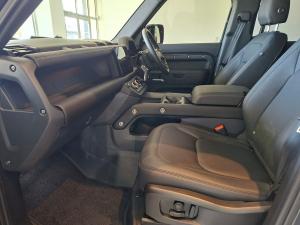 Land Rover Defender 110 D250 X-Dynamic SE - Image 29