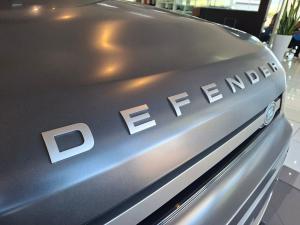 Land Rover Defender 110 D250 X-Dynamic SE - Image 5