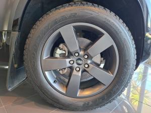 Land Rover Defender 110 D250 X-Dynamic SE - Image 6