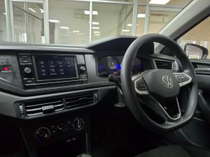Volkswagen Polo hatch 1.0TSI Life manual - Image 13