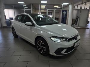 Volkswagen Polo hatch 1.0TSI Life manual - Image 1