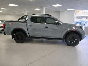 Nissan Navara 2.5DDTi double cab Pro-4X 4x4 - Image 3