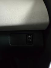 Nissan Magnite 1.0 Visia auto - Image 16