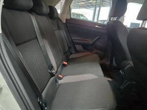 Volkswagen Polo hatch 1.0TSI Life auto - Image 4