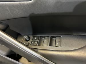 Toyota Corolla Cross 1.8 Xi - Image 16