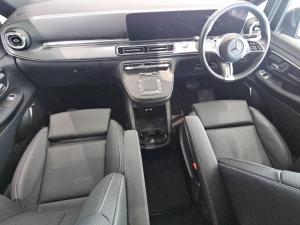 Mercedes-Benz EQV 300 - Image 9
