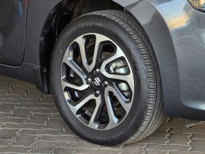 Suzuki Baleno 1.5 GLX auto - Image 9