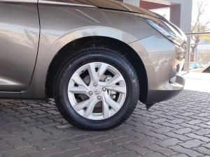 Suzuki Swift 1.2 GL+ manual - Image 13