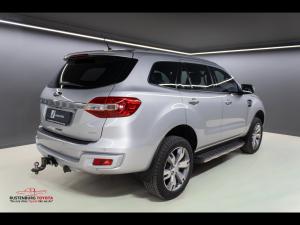 Ford Everest 3.2TDCi 4WD Limited - Image 2