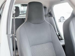Toyota Vitz 1.0 XR auto - Image 11