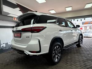 Toyota Fortuner 2.8GD-6 4x4 VX - Image 2