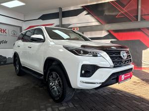 Toyota Fortuner 2.4GD-6 manual - Image 1
