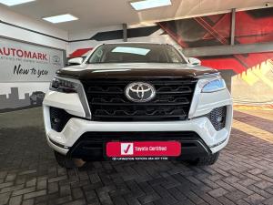 Toyota Fortuner 2.4GD-6 manual - Image 4