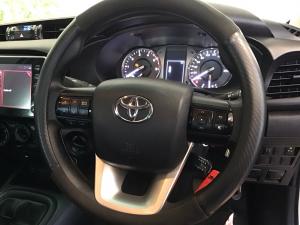 Toyota Hilux 2.4GD-6 double cab 4x4 Raider X manual - Image 8