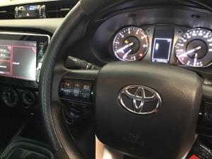 Toyota Hilux 2.4GD-6 double cab 4x4 Raider X manual - Image 9