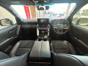 Toyota Land Cruiser 300 3.3D GX-R - Image 6
