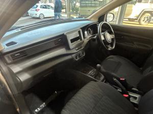 Toyota Rumion 1.5 S - Image 7