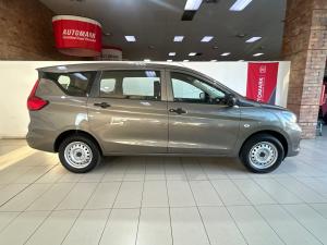 Toyota Rumion 1.5 S - Image 3