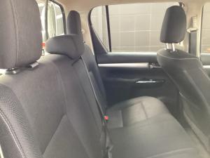 Toyota Hilux 2.8GD-6 double cab Raider auto - Image 18
