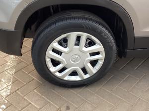 Toyota Urban Cruiser 1.5 Xi - Image 19