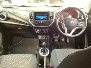 Toyota Vitz 1.0 XR manual - Image 6