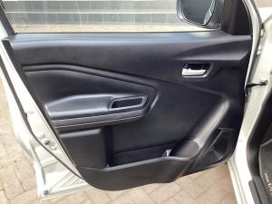 Toyota Vitz 1.0 XR manual - Image 24