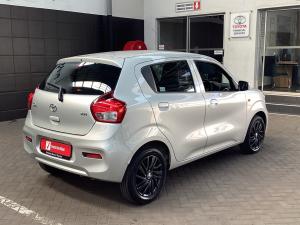 Toyota Vitz 1.0 XR manual - Image 2