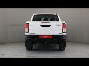 Toyota Hilux 2.4GD-6 double cab 4x4 Raider auto - Image 5