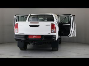 Toyota Hilux 2.4GD-6 double cab 4x4 Raider auto - Image 24