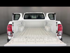 Toyota Hilux 2.4GD-6 Xtra cab Raider auto - Image 13