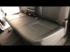 Toyota Hilux 2.8GD-6 double cab Raider auto - Image 12
