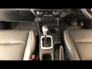Toyota Hilux 2.8GD-6 double cab Raider auto - Image 15