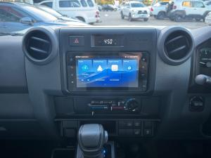 Toyota Land Cruiser 79 2.8GD-6 double cab auto - Image 12