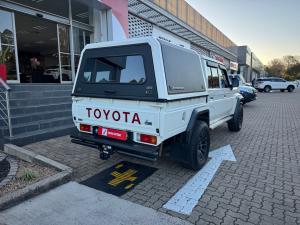 Toyota Land Cruiser 79 2.8GD-6 double cab auto - Image 2