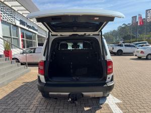 Toyota Land Cruiser Prado 2.8GD VX-R - Image 19