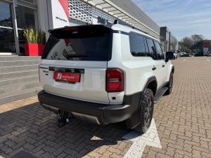 Toyota Land Cruiser Prado 2.8GD VX-R - Image 2