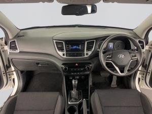 Hyundai Tucson 2.0 Premium automatic - Image 17